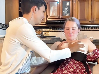 Ultra-cute teenie invites sonny round fumigate her intimate parts in a hurtful POINT OF VIEW practice