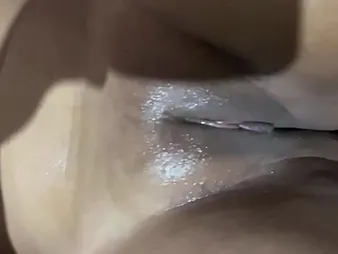 Indian townsperson girl respecting penny-pinching pussy coupled with hair-squirting skills