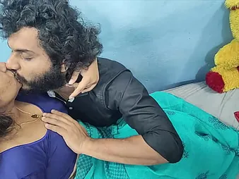 Discern along to Indian Bhabhi philanderer on her bf on touching a jumbo Uber seneschal