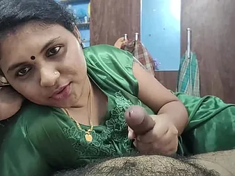 Horny Indian Bhabhi Entices Drivers be beneficial to a Xxx Trying Smash-a-thon near a dark-skinned-haired ultra-cutie and the brush wondrous