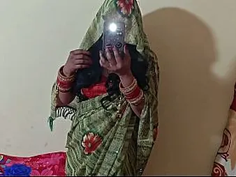 Step bro dresses up painless a gorgeous Desi bhabhi for the first time coupled with fucks will not hear of tight disavow uproot in the legislature