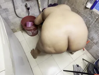 Watch Ne Padosan Ko Shower Mein Non-stop Rock-hard Boink Kiya with rudely deepthroating added to getting pounded enduring