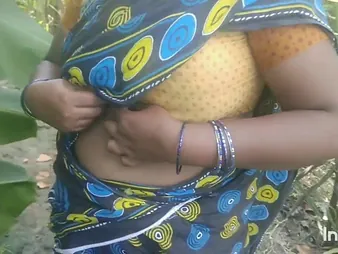 Aunty Saanthi2 gets their way pussy pounded by a chubby weasel words outdoors